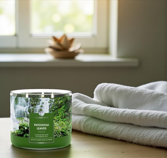Patchouli Leaves Soy Wax Candle, 14.5 oz, Green Leaves and Cashmere Scent