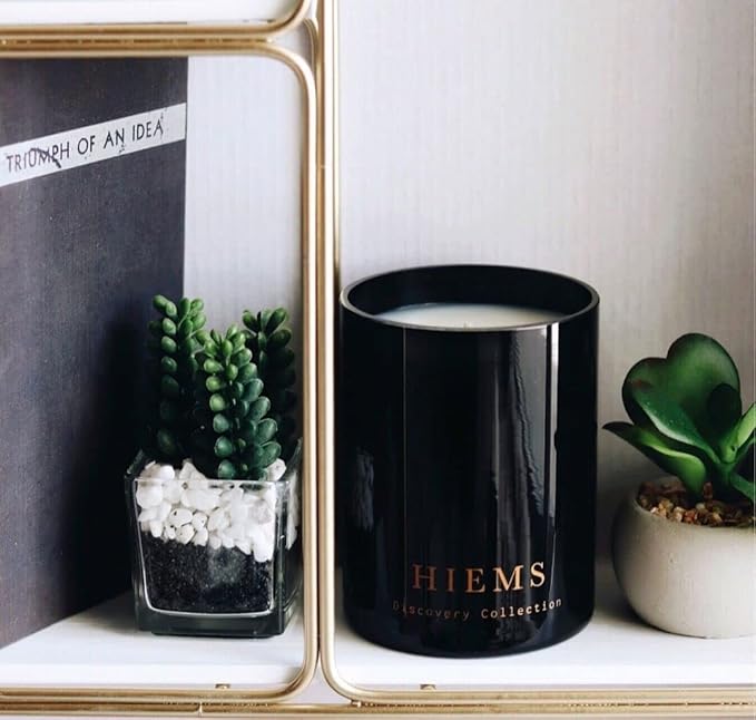 Vancouver Candle Co. Hiems Discovery Candle – Non-Toxic Soy Wax Aromatherapy Candle – Handmade with Natural Essential Oil – Strong Scented, Long Lasting 10 Ounce Jar Candle with Gift Box