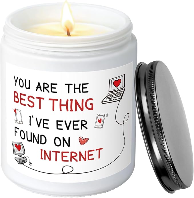 MOASITN Best Thing I Found on The Internet Candles Candles for Women Girlfriend, Valentines Day, Birthday, Anniversary Unique & Sweetest Couple Candle for Her, Him, Best Friends, Boyfriend, Men