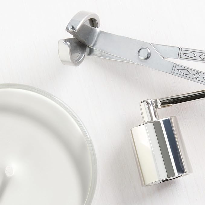 Yankee Candle White Spruce & Grapefruit, Scented Candle, 22oz Large Jar with up to 150 Hour Burn Time, Giftable