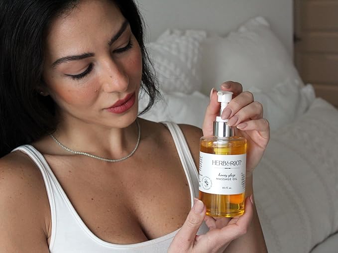 Honey Glaze Massage Oil, 8.5 oz | Body Oil with Sweet Honeycomb & Natural Oils | Non-Sticky, Moisturizing, Doubles as Aromatherapy Body Oil