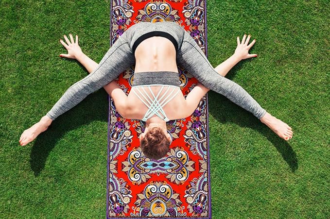 Heathyoga Non Slip Hot Yoga Towel, 100% Microfiber Non Slip Yoga Mat Towel for Hot Yoga, Pilates and Fitness, Exclusive Corner Pockets Design + Free Spray Bottle
