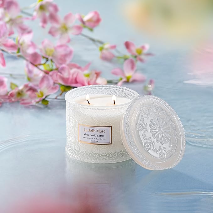 LA JOLIE MUSE Jasmin du Lotus Candle - Ivy, Jasmine, Cedarwood | 12 oz Large 2-Wick Soy Wax Candle | 60 Hours Clean Burn | Floral Scented Candle | Gift-Ready for Hosts & Gatherings