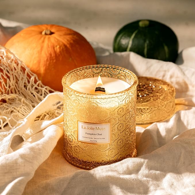 LA JOLIE MUSE Pumpkin Chai Candle – Pumpkin, Spicy Chai & Vanilla Scent | 19 oz Large Wooden Wick| Natural Soy Wax | 90 Hours Clean Burn | Gift-Ready for Autumn Hosting | Seasonal Home Décor