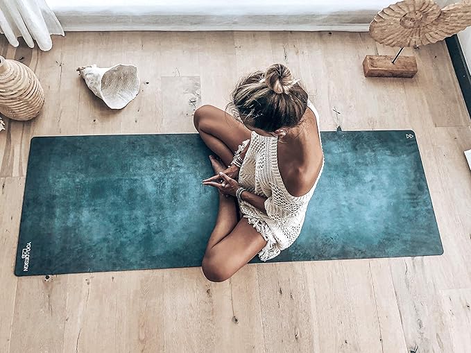 YOGA DESIGN LAB | The Combo Yoga Mat | 2-in-1 Mat+Towel | Eco Luxury | Ideal for Hot Yoga, Power, Bikram, Ashtanga, Sweat | Studio Quality | Includes Carrying Strap!